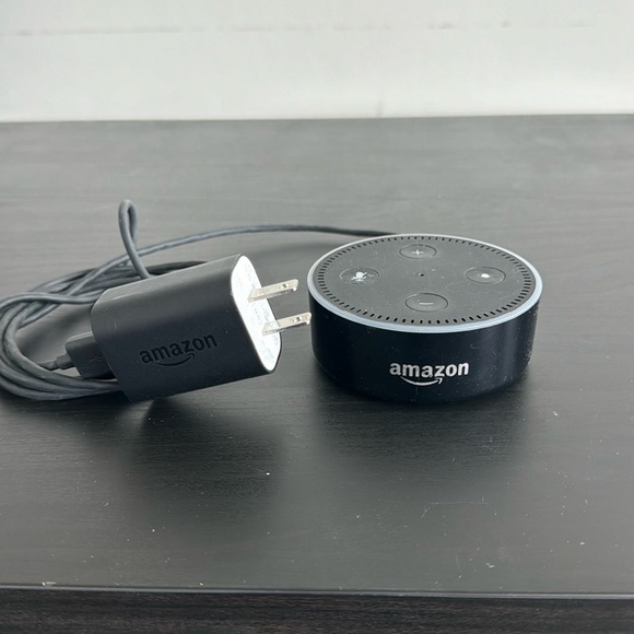 Amazon Echo Dot 2nd Gen - Picture 1 of 4